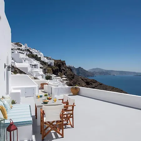 Perfect Purity Oia (Santorini)