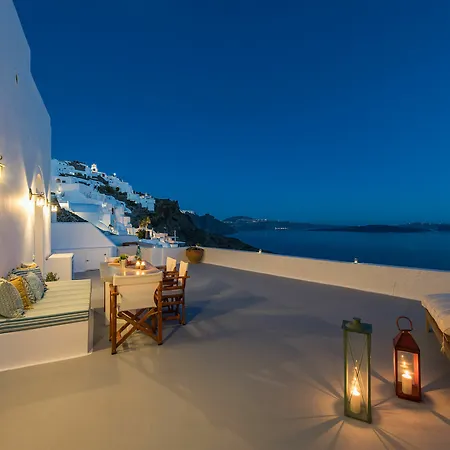 Perfect Purity Oia (Santorini)