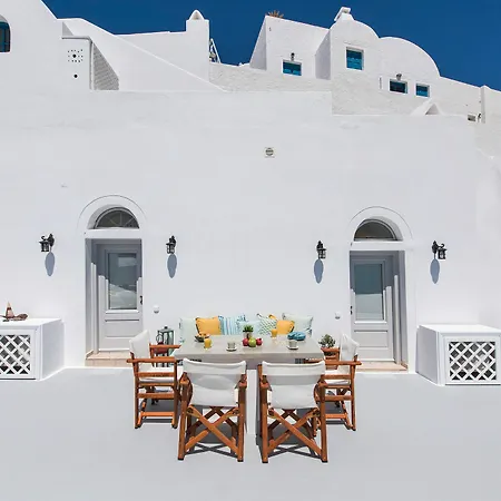 Perfect Purity * Oia (Santorini)