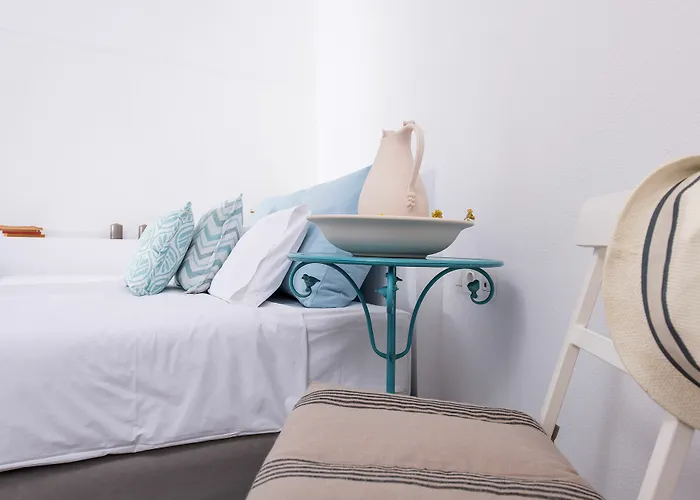 Perfect Purity Oia (Santorini)