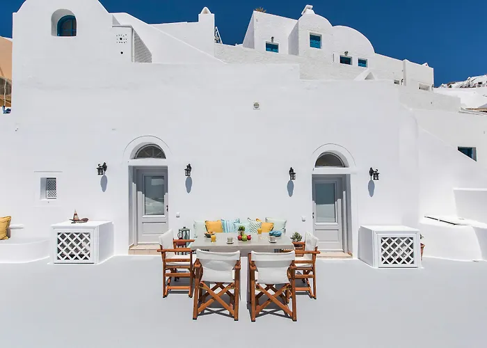 Perfect Purity * Oia (Santorini)